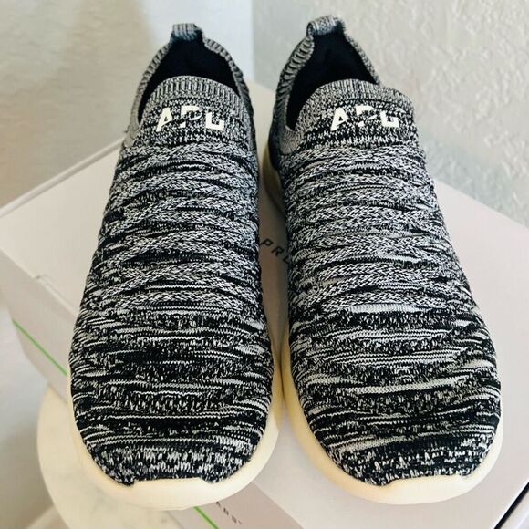APL TechLoom‎ Wave Hybrid Running Shoe Sneaker, Lightweight Black, Size 9, NWT - Picture 10 of 14